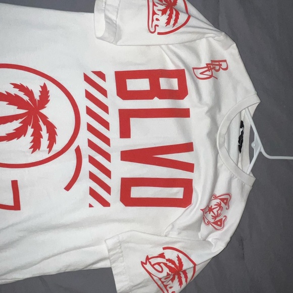 BLVD Supply white graphic tshirt. Size Small - Picture 2 of 4
